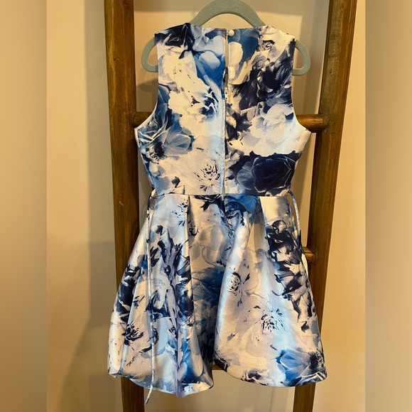Beautiful Blue & Floral Formal Dress - Picture 2 of 4